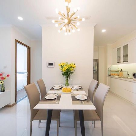 Homes By Christine - Vinhomes Central Park Ho Chi Minh City Exterior photo