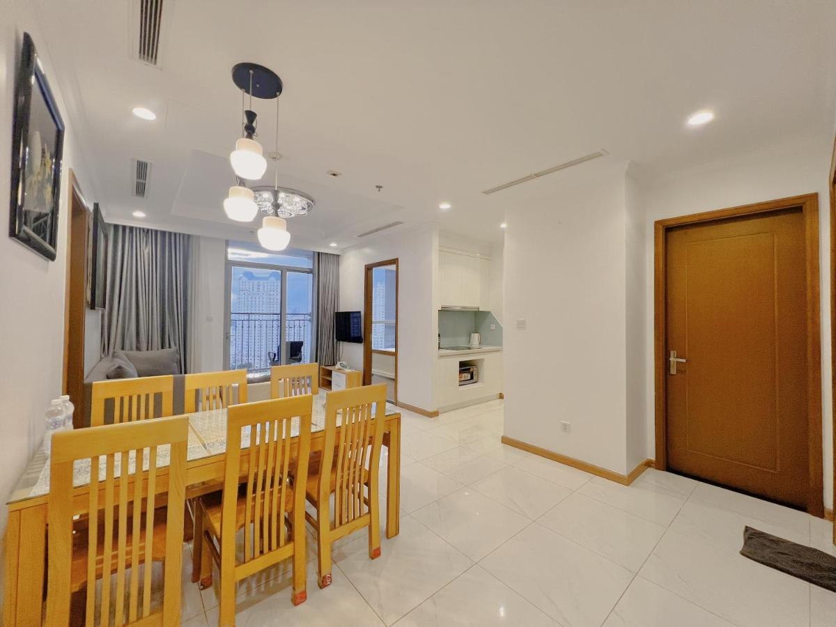 Homes By Christine - Vinhomes Central Park Ho Chi Minh City Exterior photo