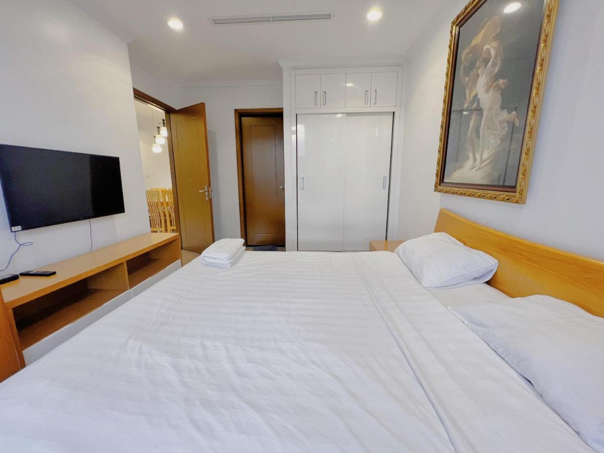 Homes By Christine - Vinhomes Central Park Ho Chi Minh City Exterior photo