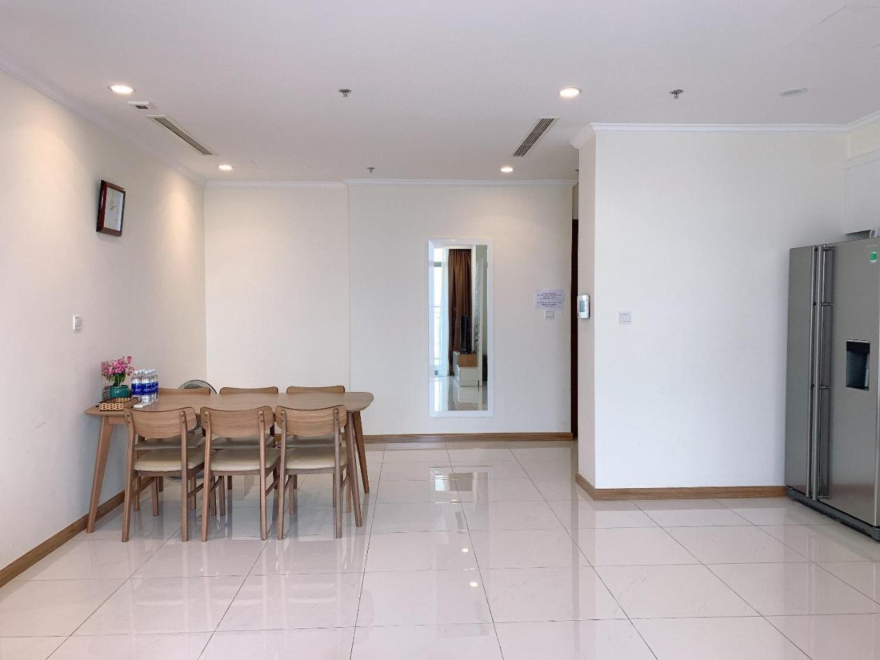 Homes By Christine - Vinhomes Central Park Ho Chi Minh City Exterior photo
