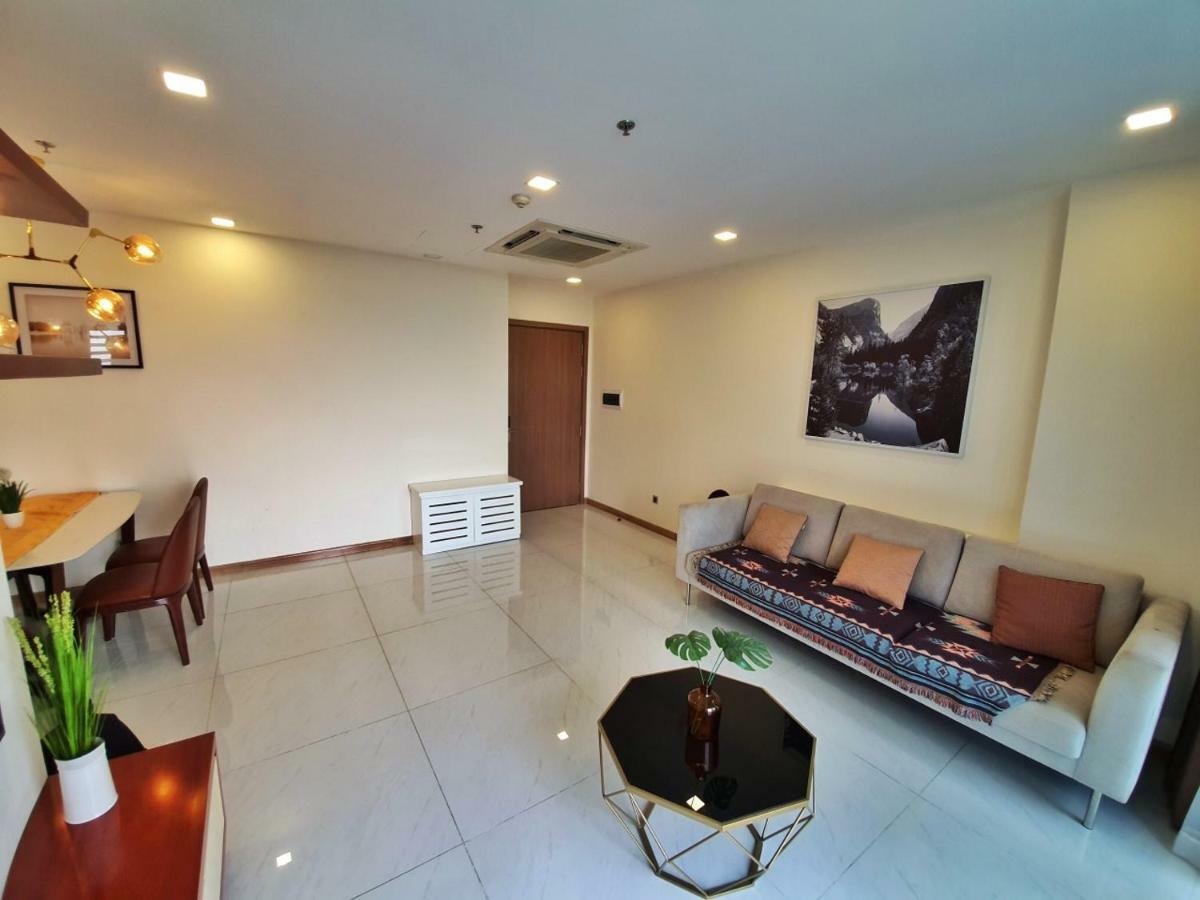 Homes By Christine - Vinhomes Central Park Ho Chi Minh City Exterior photo