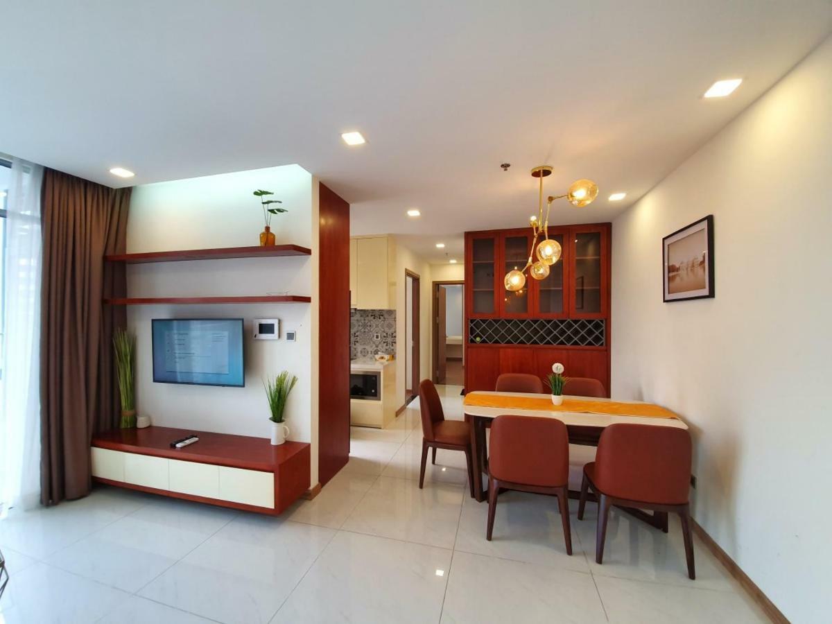 Homes By Christine - Vinhomes Central Park Ho Chi Minh City Exterior photo